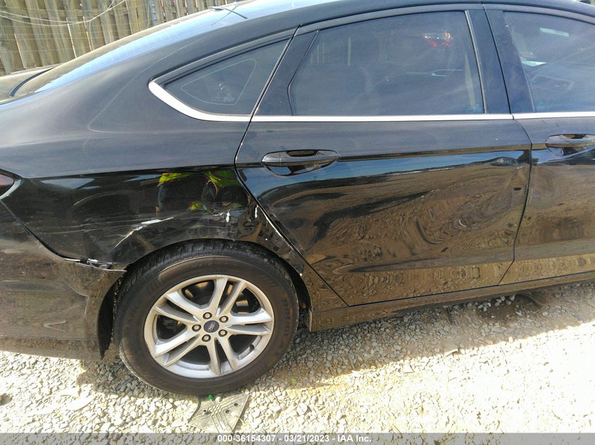 VIN 3FA6P0HD3JR251728 2018 FORD FUSION SE