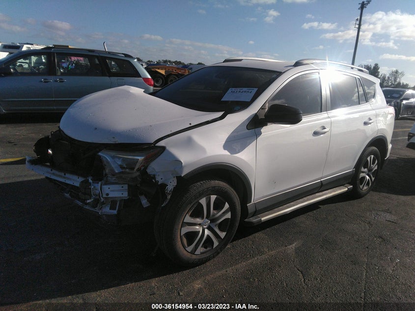 VIN JTMZFREV3HJ121108 2017 TOYOTA RAV4 LE