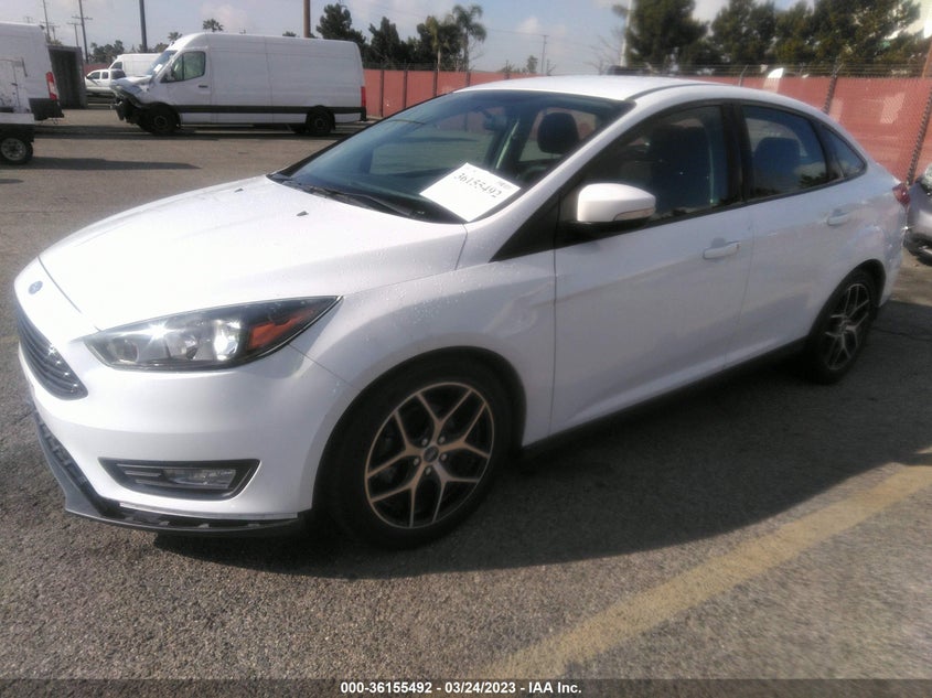 VIN 1FADP3FE7HL284812 2017 FORD FOCUS SE