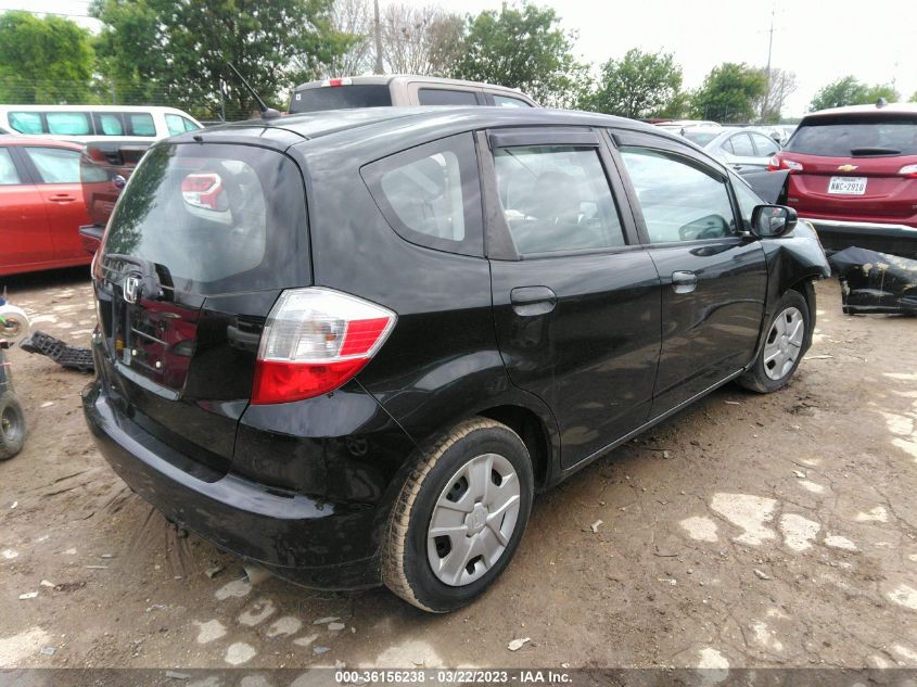 2013 HONDA FIT - JHMGE8H32DC050379