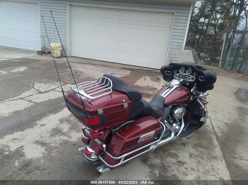2010 HARLEY-DAVIDSON FLHTCU 1HD1FC416AB651659