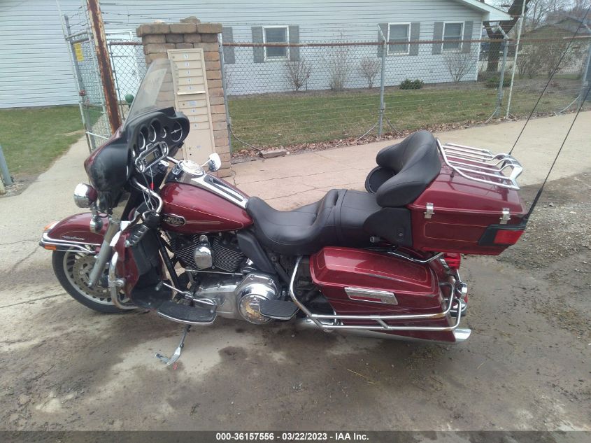 2010 HARLEY-DAVIDSON FLHTCU 1HD1FC416AB651659