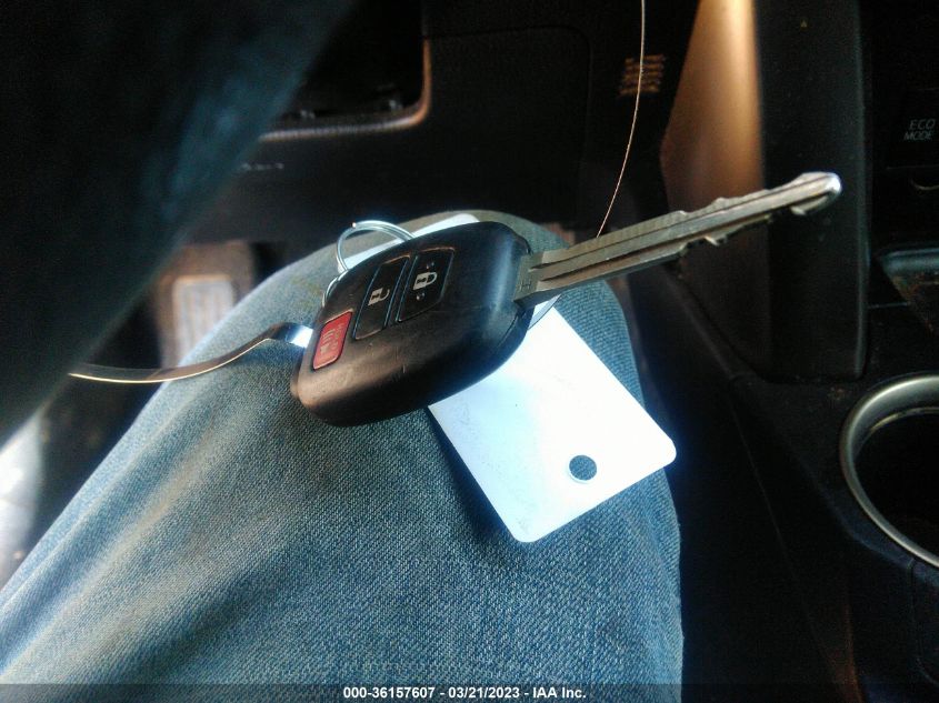 2014 TOYOTA RAV4 XLE - JTMRFREV5ED087716