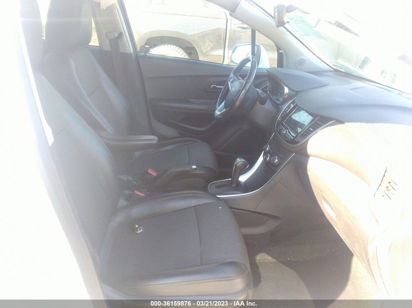VIN KL7CJPSB8KB924207 2019 CHEVROLET TRAX LT