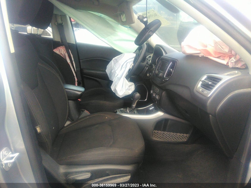 VIN 3C4NJCAB3JT462500 2018 JEEP COMPASS SPORT