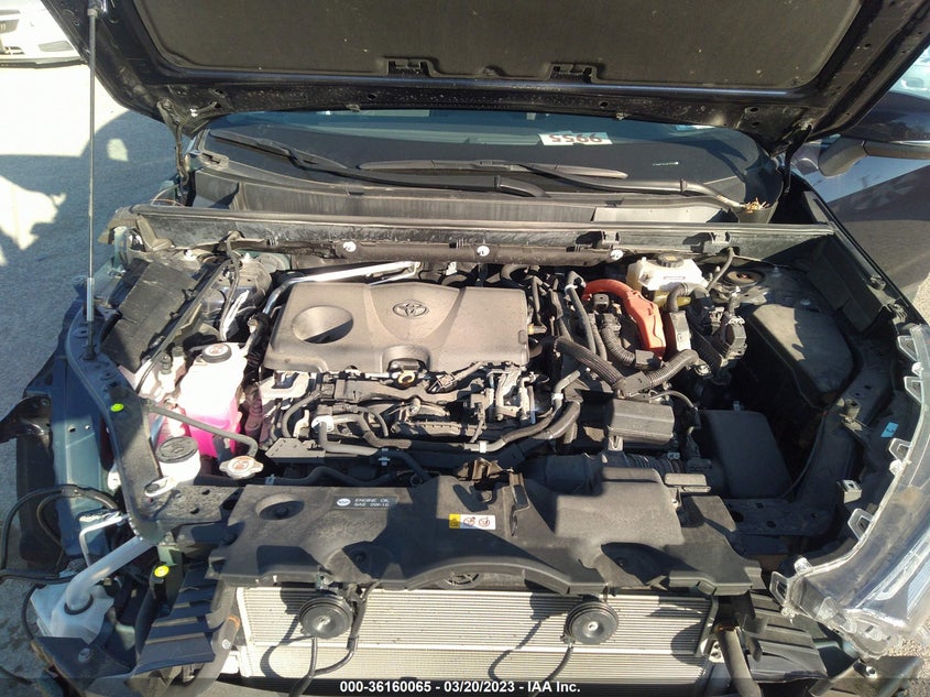 VIN 2T3RWRFV9LW070206 2020 TOYOTA RAV4 HYBRID XLE