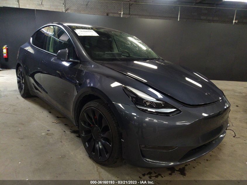 7SAYGDEF3NF436856 Tesla Model Y PERFORMANCE