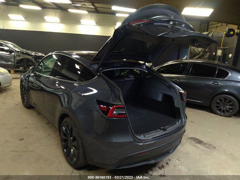 7SAYGDEF3NF436856 Tesla Model Y PERFORMANCE 3