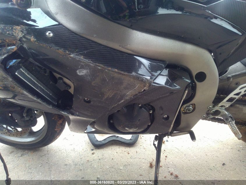 2011 SUZUKI GSX-R1000 JS1GT78A5B2102312
