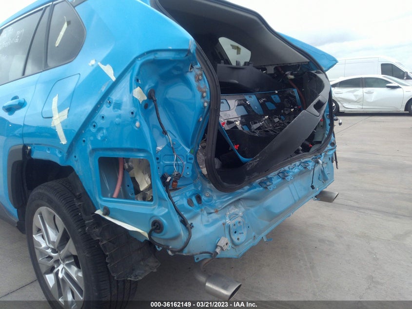 VIN 2T3C1RFV8MW137237 2021 TOYOTA RAV4 XLE PREMIUM