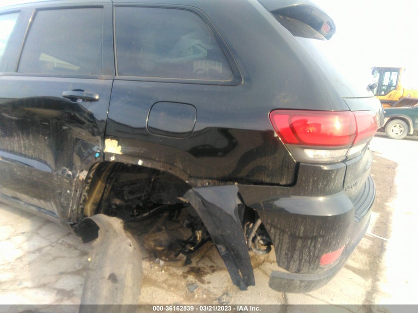 VIN 1C4RJFAGXJC369371 2018 JEEP GRAND CHEROKEE UPLAND
