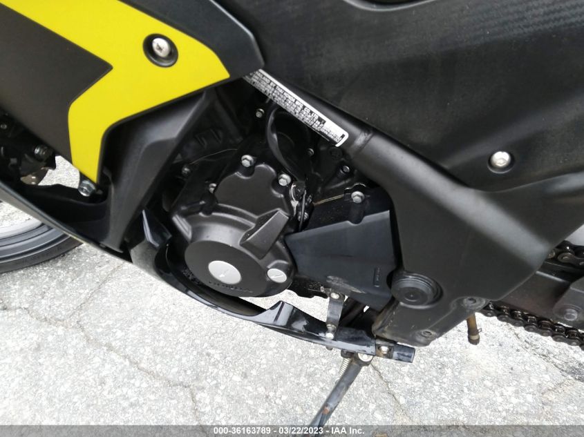 2015 HONDA CBR300 R MLHNC5106F5102663