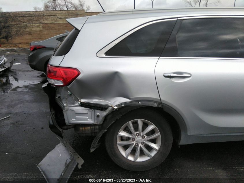 2017 KIA SORENTO LX V6 - 5XYPG4A58HG293292