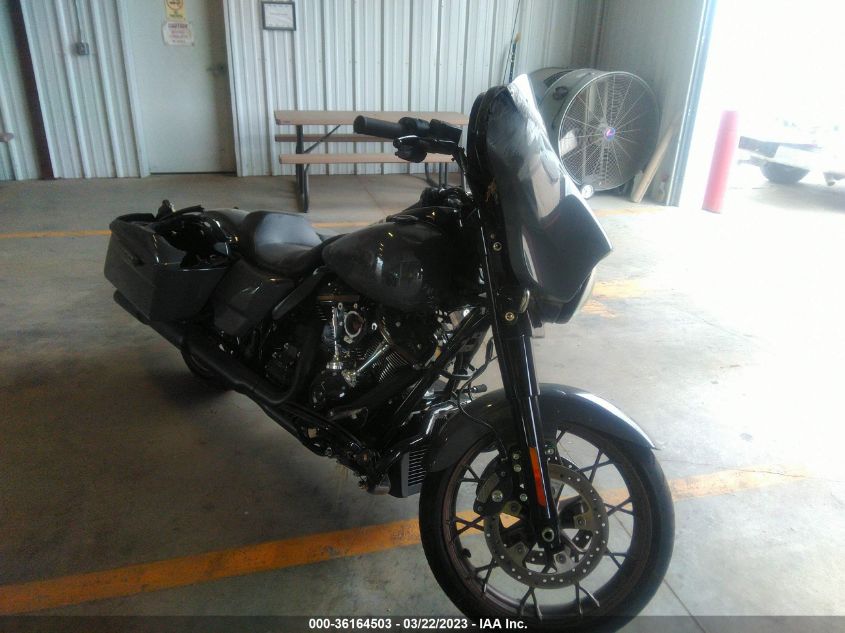 2022 HARLEY-DAVIDSON FLHXST - 1HD1ABL11NB671673