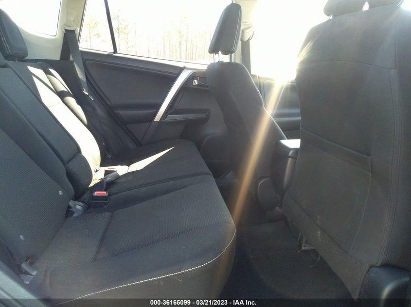 VIN JTMWFREV1HJ716008 2017 TOYOTA RAV4 XLE