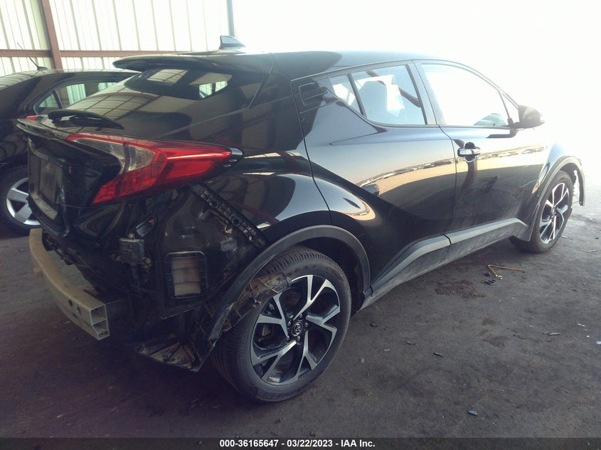 VIN NMTKHMBX9JR006475 2018 TOYOTA C-HR XLE
