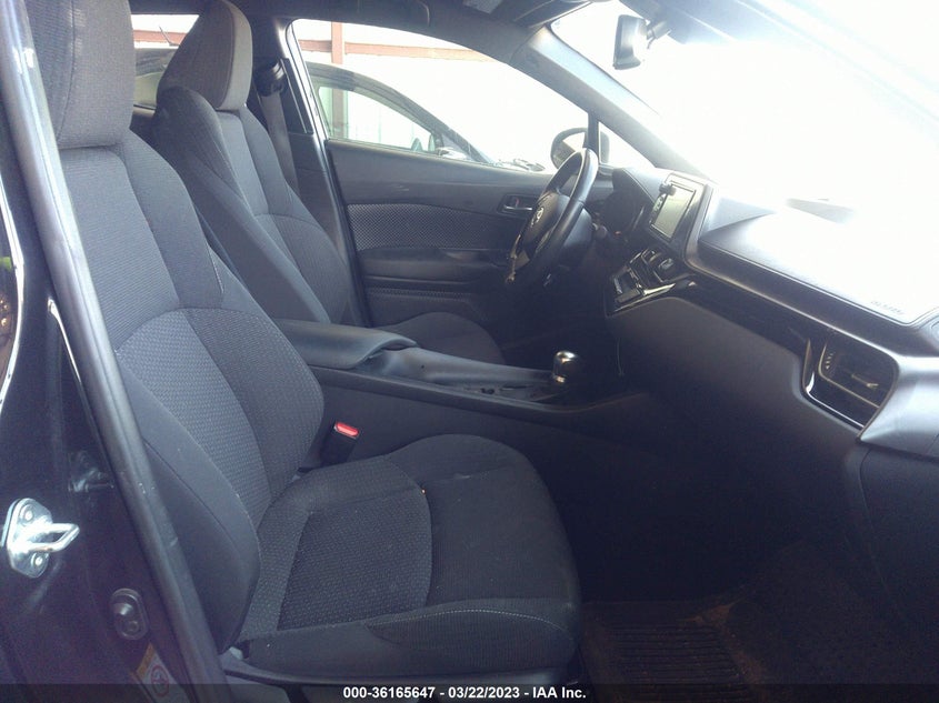 VIN NMTKHMBX9JR006475 2018 TOYOTA C-HR XLE