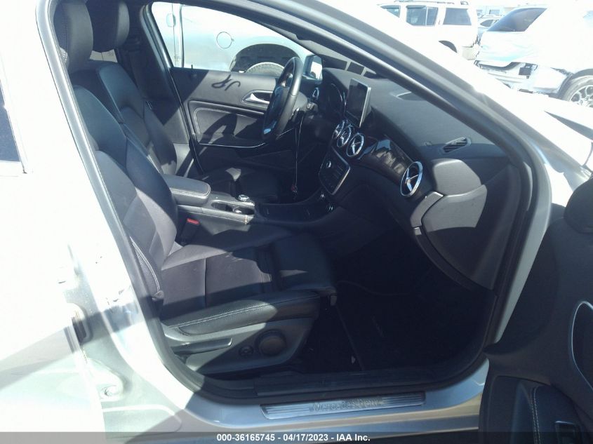 2016 MERCEDES-BENZ GLA GLA 250 - WDCTG4GB0GJ201824