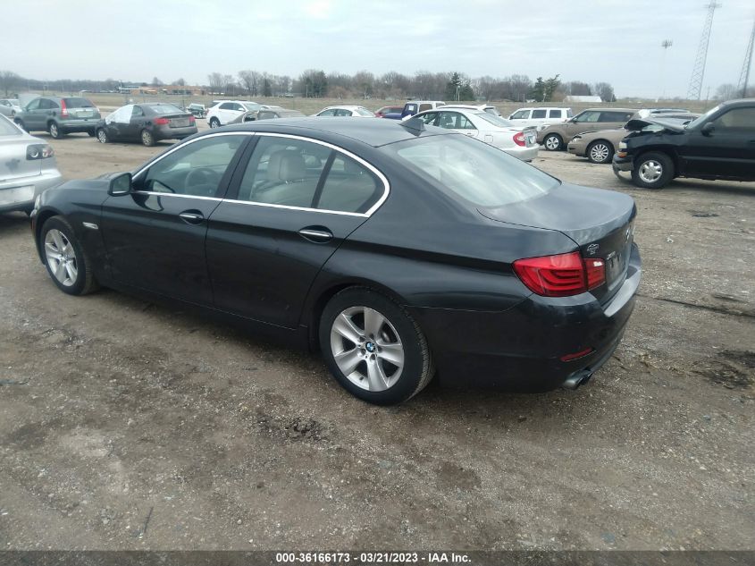 2013 BMW 5 SERIES 528I XDRIVE - WBAXH5C55DDW13724