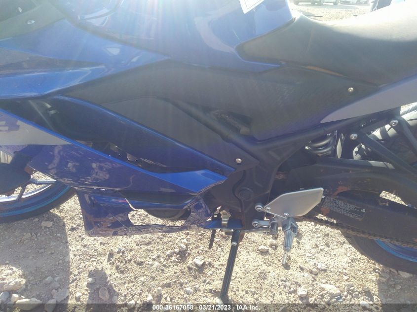 2021 YAMAHA YZFR3 A MH3RH18Y8MK007032