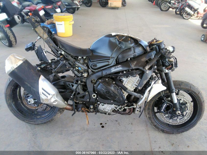 2021 SUZUKI GSX-R1000 JS1DM11FXM7100029