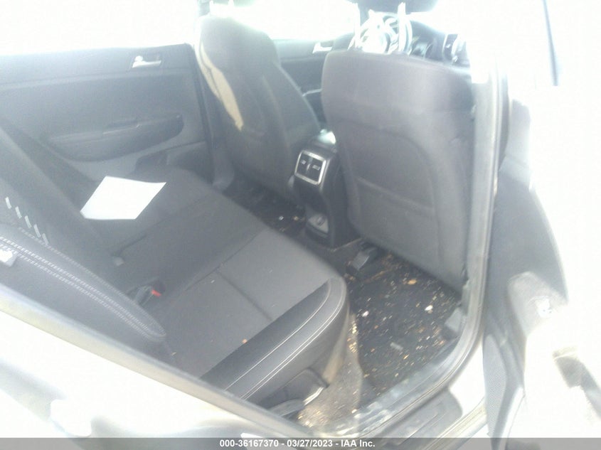 VIN KNDPMCAC2J7429923 2018 KIA SPORTAGE LX