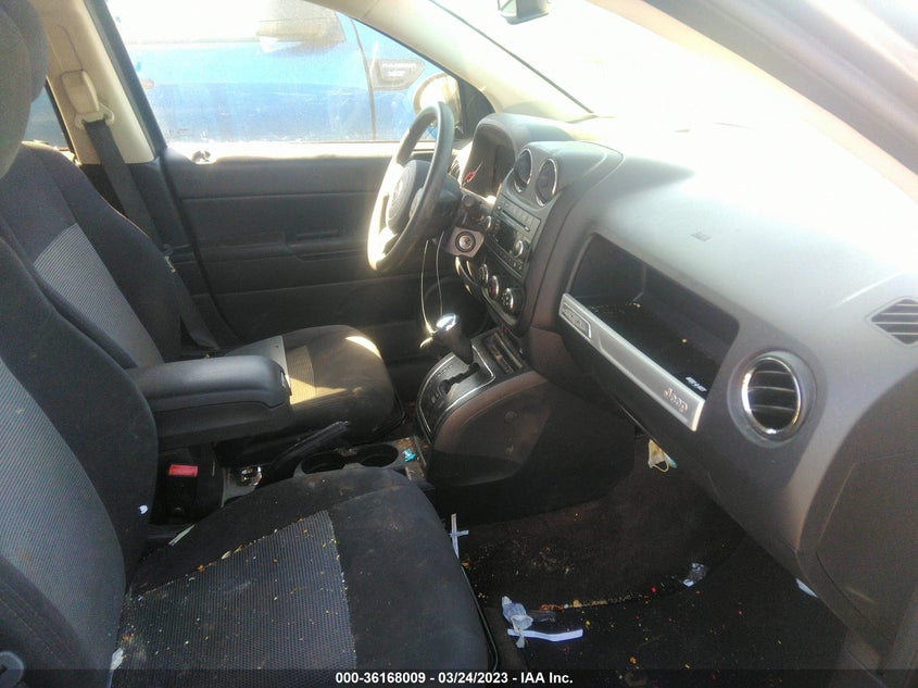 VIN 1C4NJDBB8HD142738 2017 JEEP COMPASS SPORT
