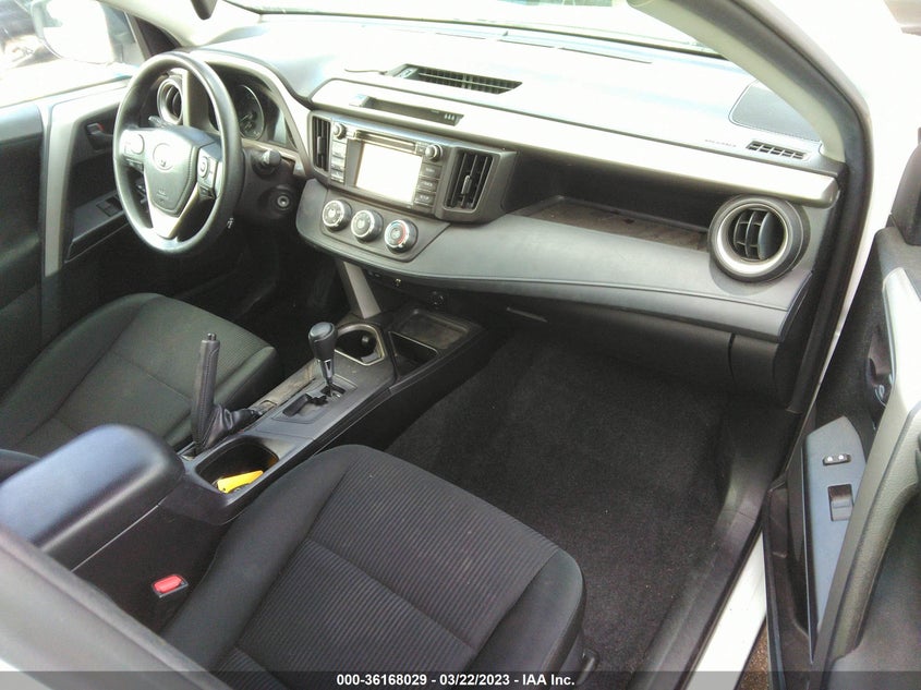 VIN 2T3ZFREV0JW475577 2018 TOYOTA RAV4 LE