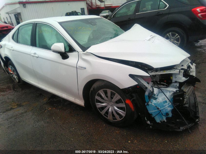 2021 TOYOTA CAMRY HYBRID LE - 4T1C31AK9MU551581