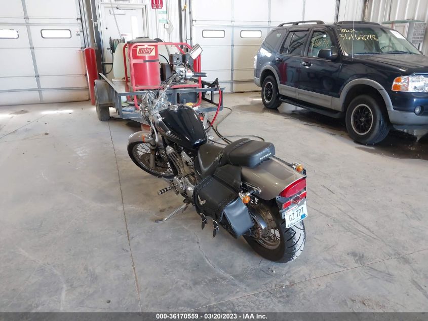 2000 HONDA VT600 CD2 - JH2PC2162YK100709