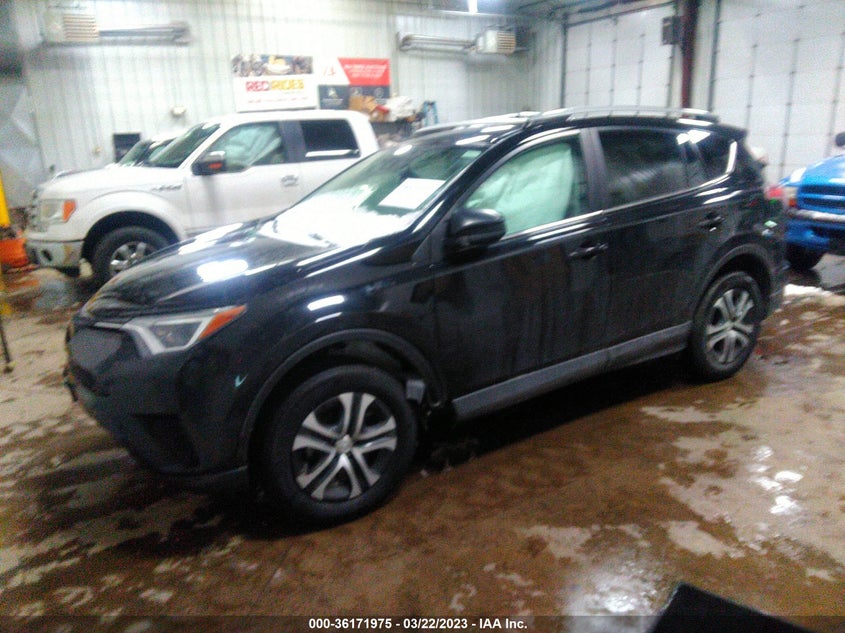 VIN 2T3BFREV2HW570542 2017 TOYOTA RAV4 LE
