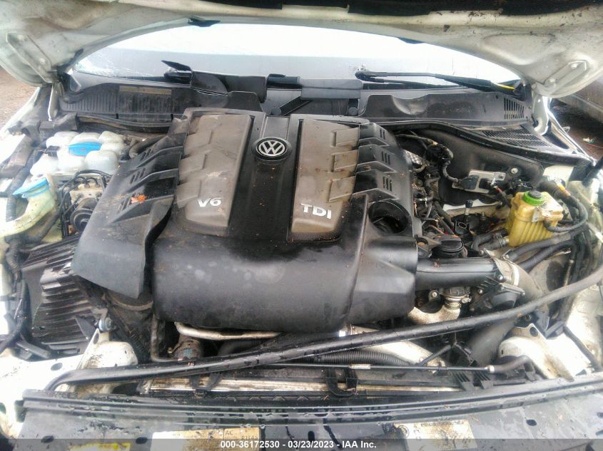 2013 VOLKSWAGEN TOUAREG LUX WVGEP9BP1DD005721