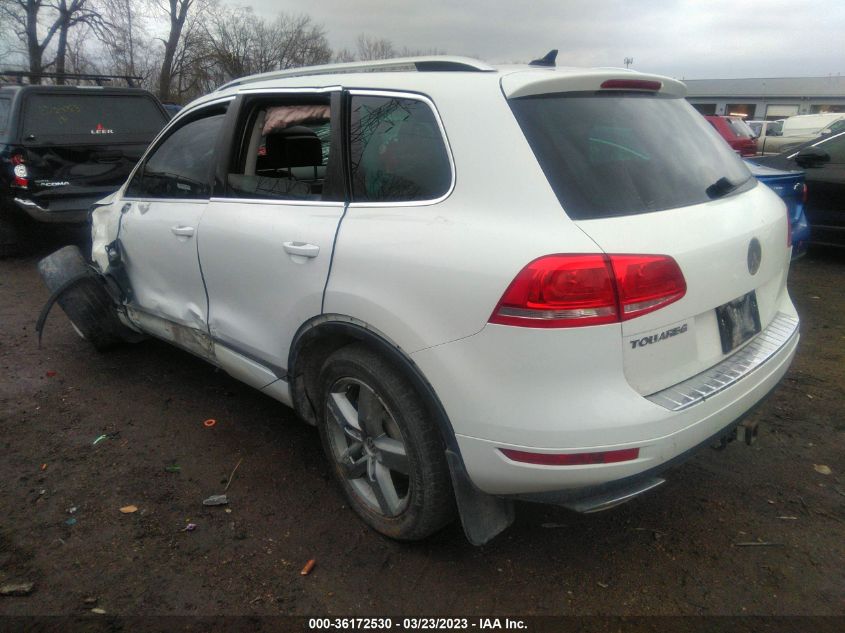 2013 VOLKSWAGEN TOUAREG LUX WVGEP9BP1DD005721