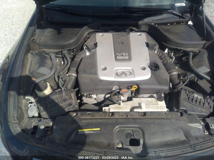 2015 INFINITI Q40 JN1CV6AR0FM651101