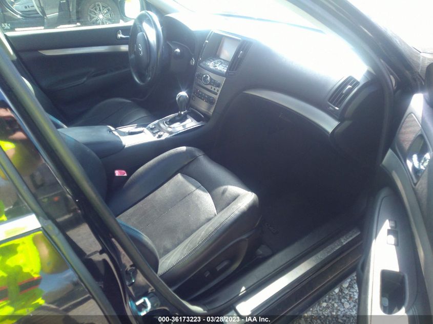 2015 INFINITI Q40 JN1CV6AR0FM651101