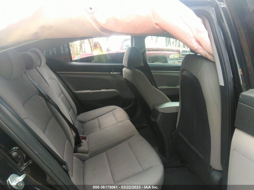 VIN 5NPD74LF7JH376767 2018 HYUNDAI ELANTRA SE