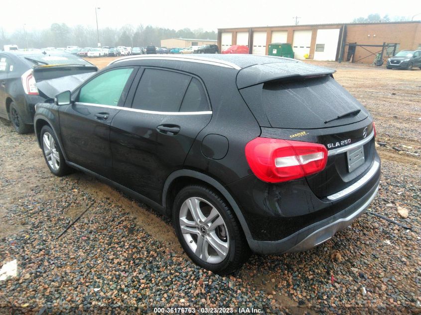 VIN WDCTG4EB0JJ435911 2018 MERCEDES-BENZ GLA no.3