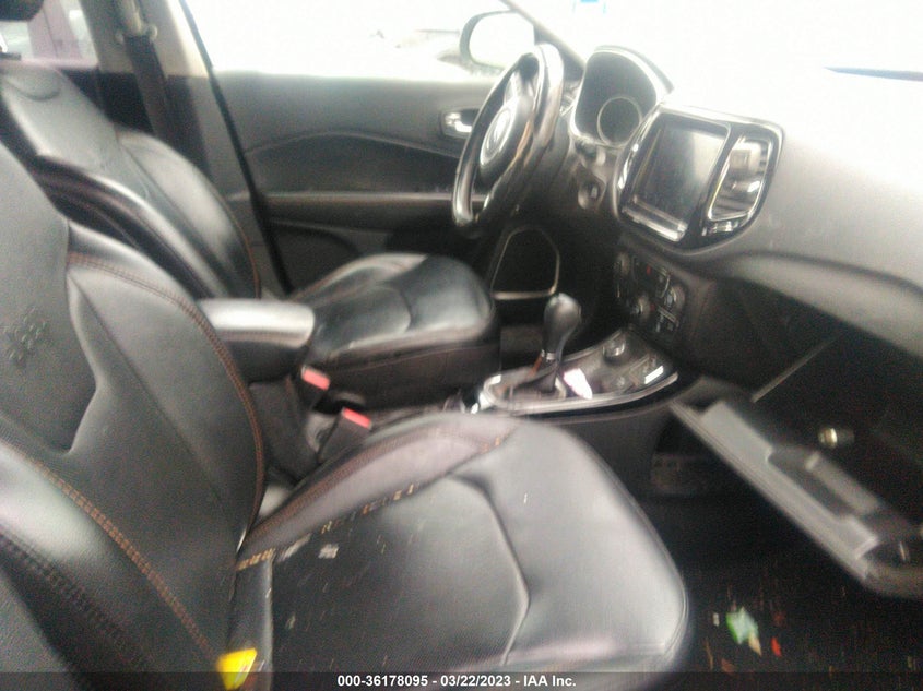 VIN 3C4NJDCB4LT196619 2020 JEEP COMPASS LIMITED