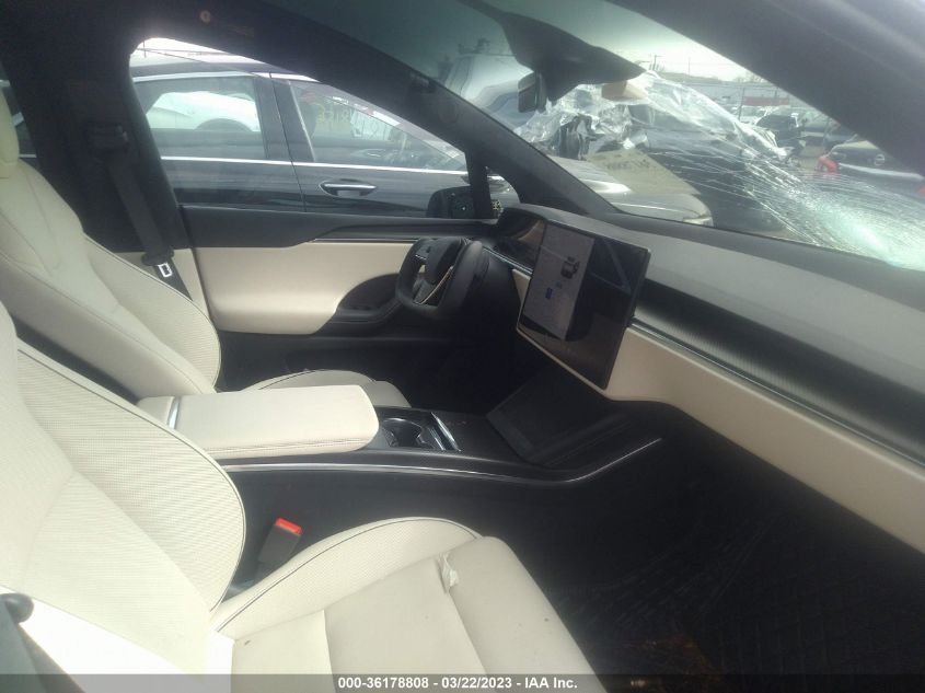 2022 TESLA MODEL X PLAID - 7SAXCBE68NF346310
