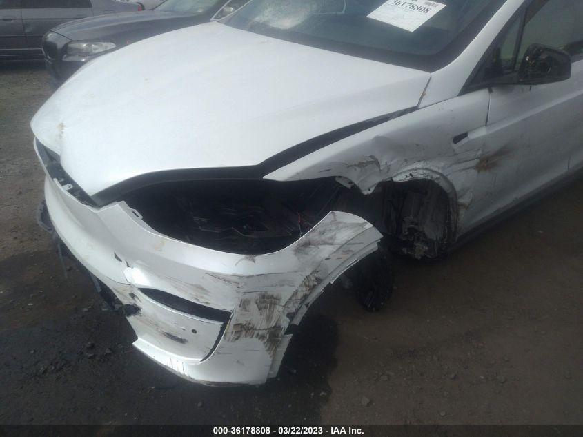 2022 TESLA MODEL X PLAID - 7SAXCBE68NF346310