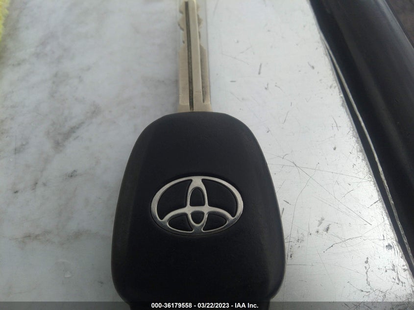 VIN 2T3ZFREV9HW381997 2017 TOYOTA RAV4 LE