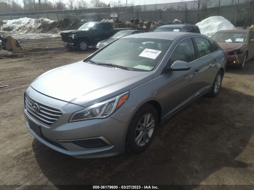 VIN 5NPE24AF2HH484780 2017 HYUNDAI SONATA 2.4L