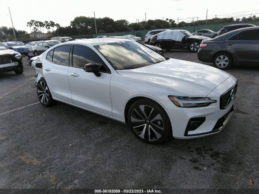 7JRL12FZ2NG172123 VOLVO S60 MOMENTUM/INSCRIPTION 2022