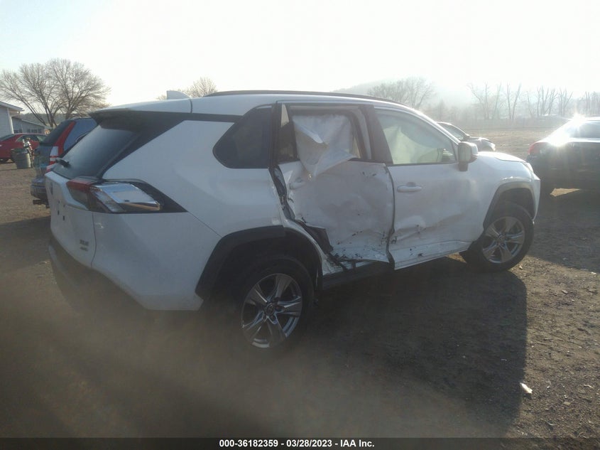 VIN 2T3P1RFV8NW263388 2022 TOYOTA RAV4 XLE