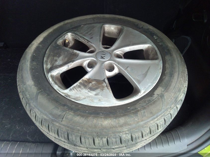 2015 KIA SOUL BASE - KNDJN2A25F7811830