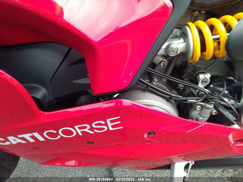 2021 DUCATI PANIGALE V2 ZDMHAATW9MB002592
