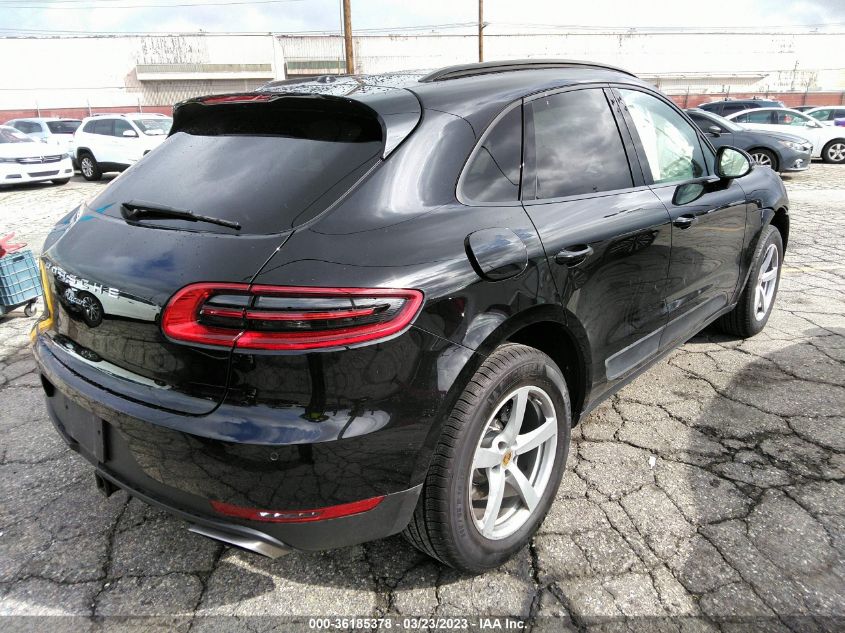 2017 PORSCHE MACAN - WP1AA2A50HLB03208