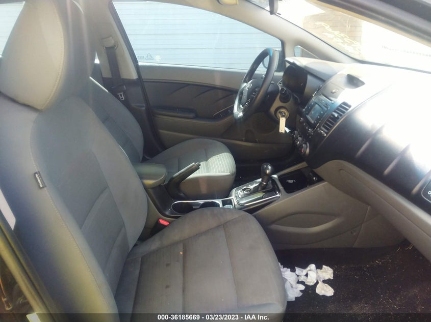 VIN 3KPFL4A71HE015369 2017 KIA FORTE LX