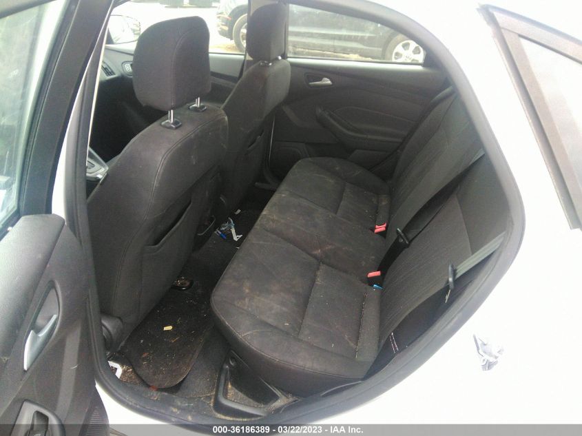 2015 FORD FOCUS SE - 1FADP3F27FL260030