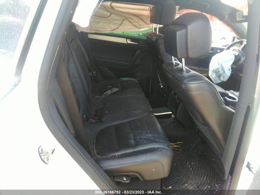 2014 VOLKSWAGEN TOUAREG R-LINE - WVGDF9BP5ED009528
